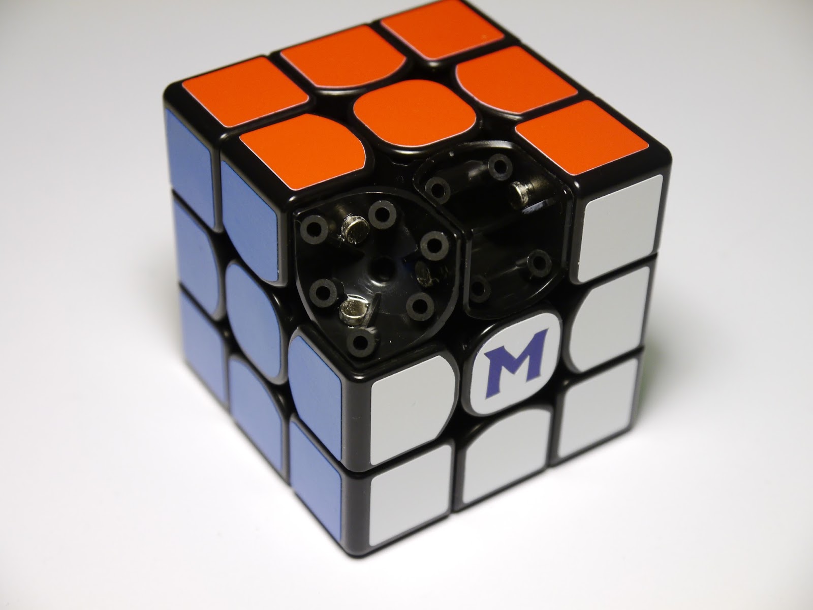 Магнитный кубик Рубика